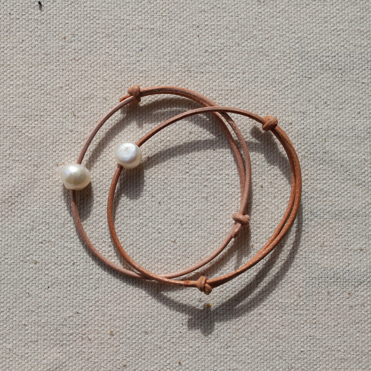 Leather & Pearl bracelet – Maison Inland